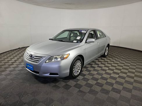 Used 2007 Toyota Camry SE FWD image 1