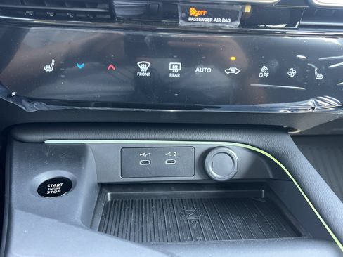 New 2026 Nissan Sentra SV w/ SV Convenience Package FWD image 7