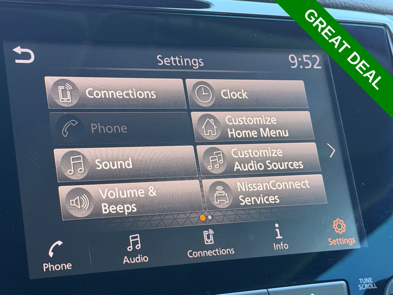Used 2024 Nissan Titan SV w/ SV Convenience Package RWD image 29