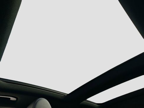 Certified 2022 Mercedes-Benz GLC 300 image 22