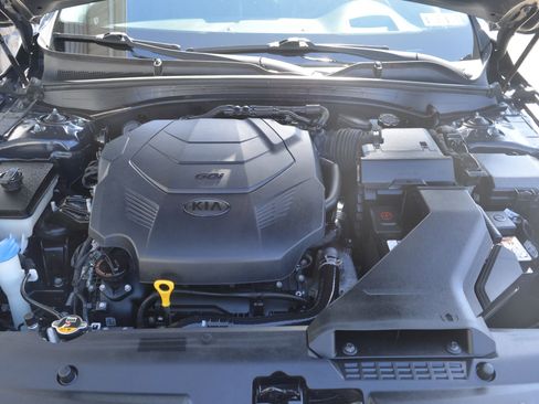 Used 2018 Kia Cadenza Limited image 33