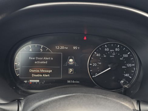 Used 2024 Nissan Kicks SV FWD image 18
