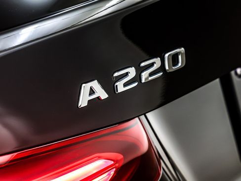 Used 2022 Mercedes-Benz A 220 image 8