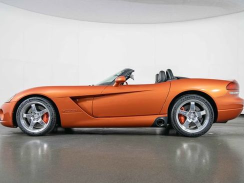Used 2005 Dodge Viper SRT-10 w/ Copperhead Edition Group RWD image 5