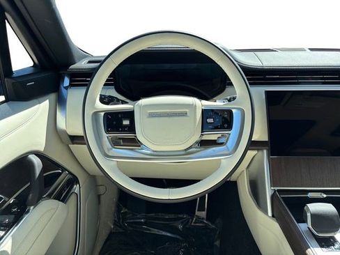 New 2026 Land Rover Range Rover Long Wheelbase SE image 15