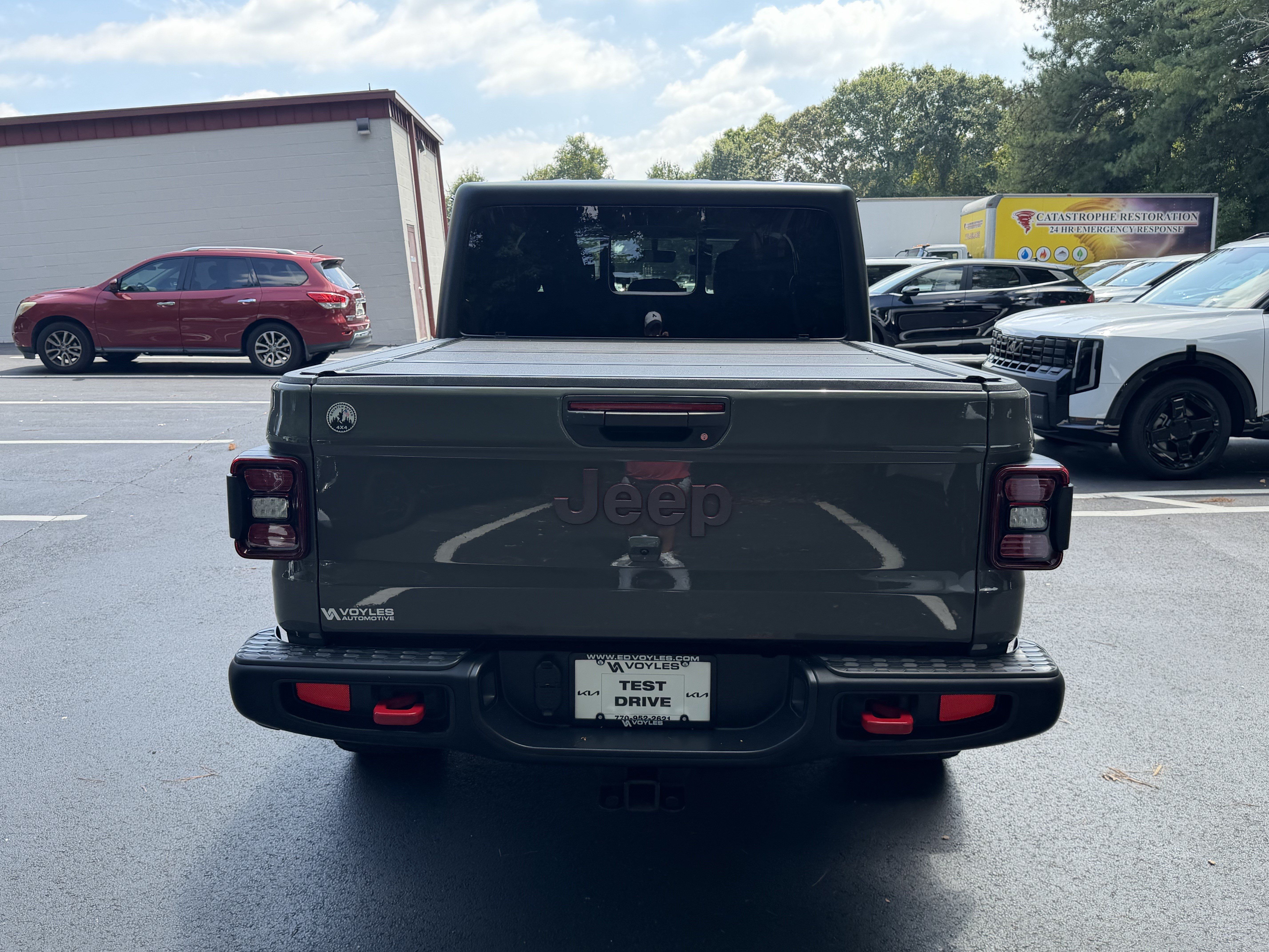 Used 2023 Jeep Gladiator Rubicon w/ LED Lighting Group AWD/4WD image 6