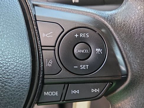 Used 2021 Toyota RAV4 LE image 23