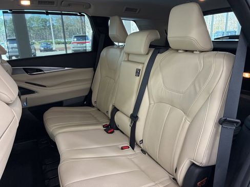 Used 2025 INFINITI QX60 Luxe image 19