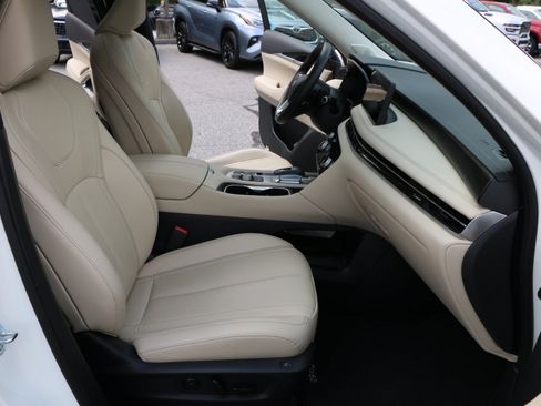 Used 2025 INFINITI QX60 Sensory w/ Vision Package AWD/4WD image 31
