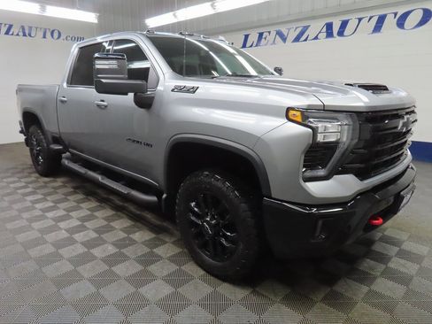 Used 2025 Chevrolet Silverado 2500 LTZ w/ Trail Boss Package image 3