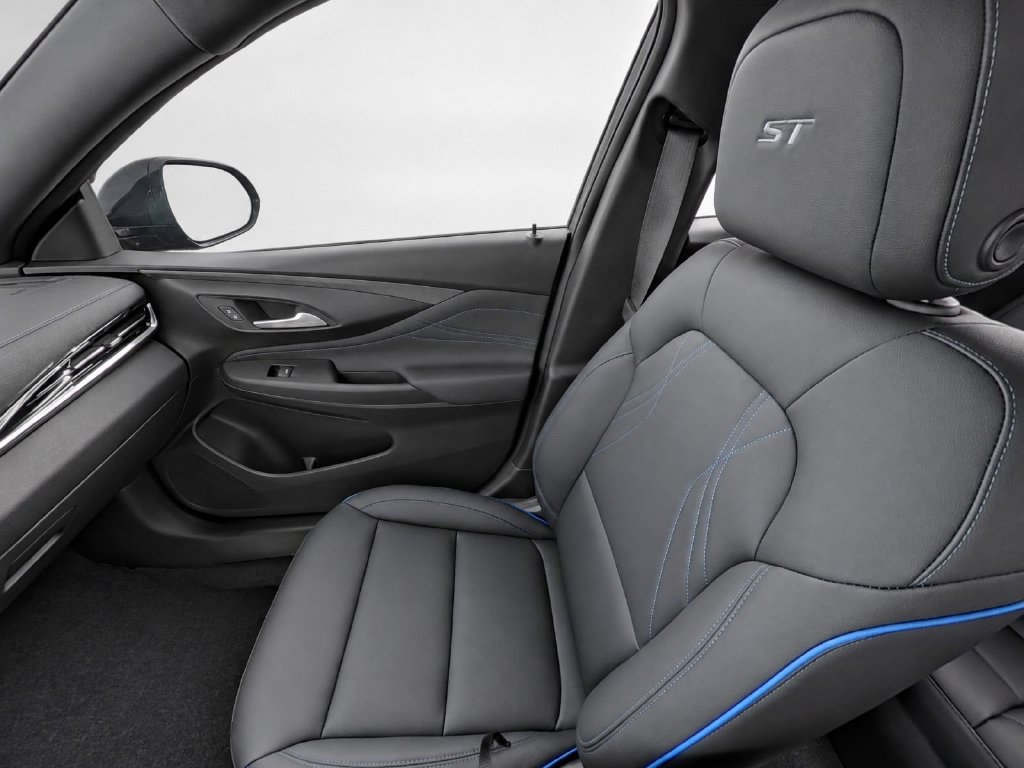New 2026 Buick Envista Sport Touring w/ Convenience I Package FWD image 17