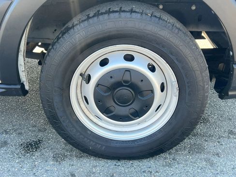 Used 2021 Ford Transit 250 Low Roof RWD image 9