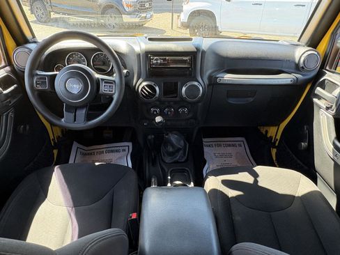 Used 2015 Jeep Wrangler Unlimited Sport w/ Max Tow Package AWD/4WD image 9