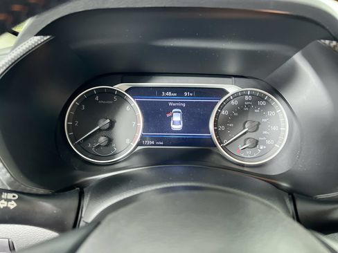 Used 2024 Nissan Sentra SR w/ SR Premium Package FWD image 20