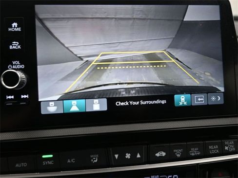 Used 2025 Honda Odyssey Elite image 36