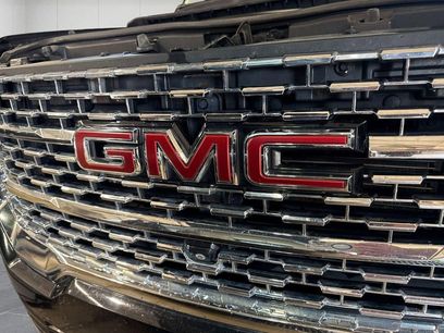 Used 2021 GMC Acadia Denali w/ Denali Ultimate Package
