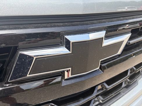New 2026 Chevrolet Silverado 1500 RST w/ Redline Edition AWD/4WD image 9