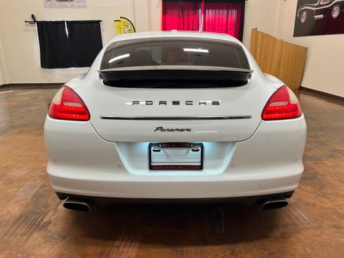 Used 2013 Porsche Panamera 4 image 8
