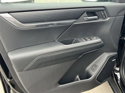 New 2025 GMC Acadia Elevation image 10