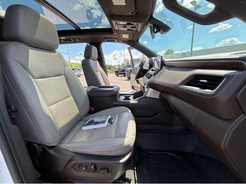 Used 2022 Chevrolet Tahoe LT w/ LT Signature Package AWD/4WD image 11