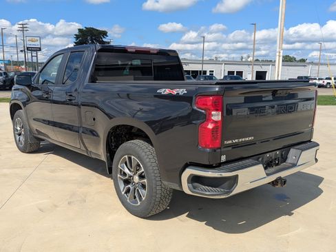 Used 2023 Chevrolet Silverado 1500 LT w/ All Star Edition Plus AWD/4WD image 2