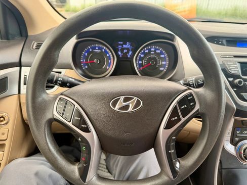 Used 2013 Hyundai Elantra GLS w/ Preferred Pkg FWD image 34