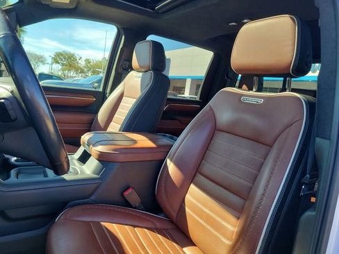 Certified 2024 GMC Sierra 2500 Denali Ultimate image 21