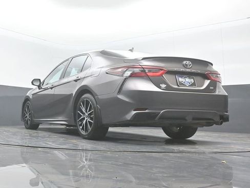 Used 2022 Toyota Camry SE image 21