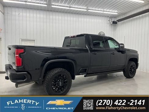 Used 2026 Chevrolet Silverado 2500 High Country w/ Midnight Edition AWD/4WD image 2