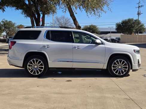 Used 2021 GMC Acadia Denali w/ Denali Technology Package image 2