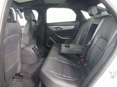 Used 2024 Jaguar XF R-Dynamic SE image 59