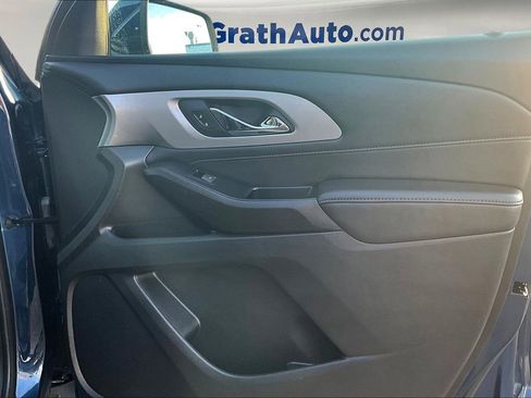 Used 2023 Chevrolet Traverse LT image 31