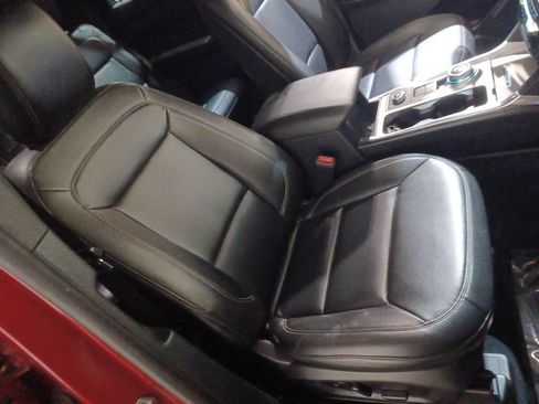 Used 2020 Ford Explorer XLT w/ Equipment Group 202A image 24