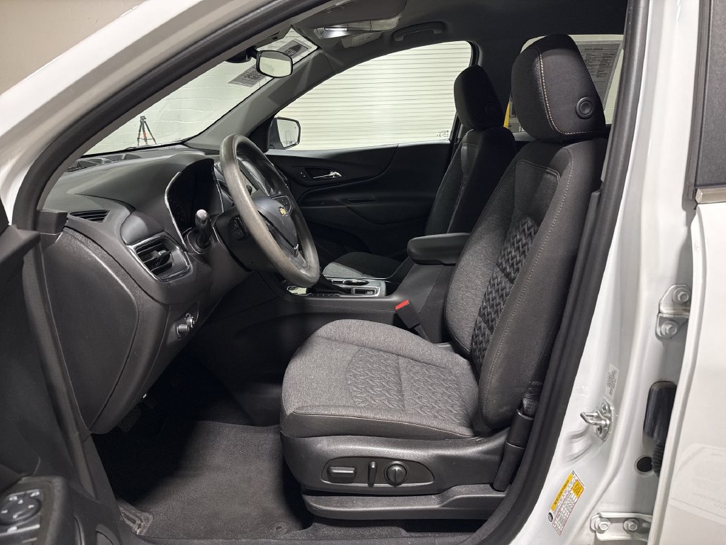 Used 2023 Chevrolet Equinox LT FWD image 19