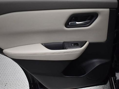 Certified 2024 Nissan Rogue SV AWD/4WD image 29