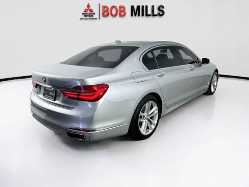 Used 2018 BMW 750i xDrive AWD/4WD image 7