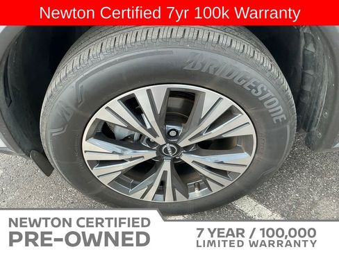 Used 2023 Nissan Rogue SV FWD image 11
