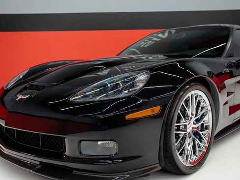 Used 2010 Chevrolet Corvette ZR1 w/ Preferred Equipment Group RWD image 5