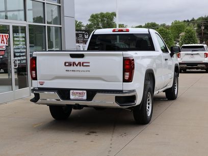New 2025 GMC Sierra 1500 Pro w/ Pro Value Package