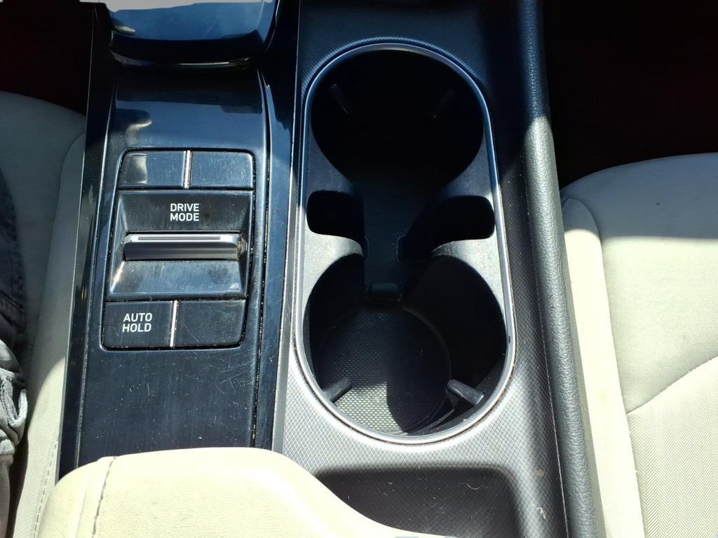 Used 2023 Hyundai Sonata SE FWD image 22