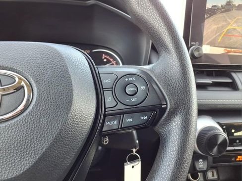 Used 2024 Toyota RAV4 LE AWD/4WD image 24