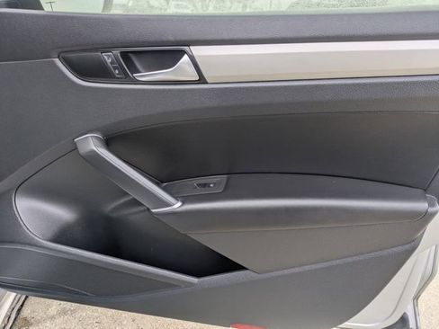 Used 2020 Volkswagen Passat 2.0T SE w/ Sunroof Package image 33