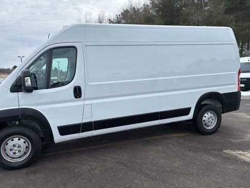 Used 2023 RAM ProMaster 2500 image 5