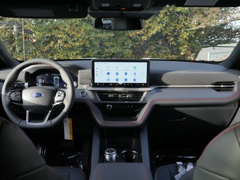 New 2026 Ford Explorer ST-Line w/ ST-Line Street Pack image 10