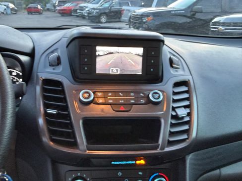 Used 2020 Ford Transit Connect XL FWD image 24