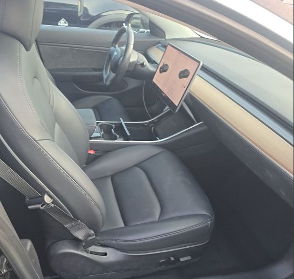 Used 2018 Tesla Model 3 Long Range AWD/4WD image 4