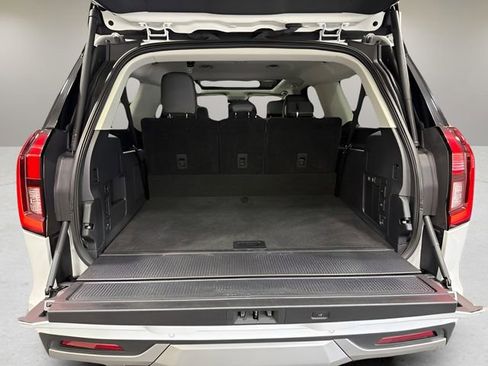 Used 2025 Ford Expedition Max Platinum AWD/4WD image 37