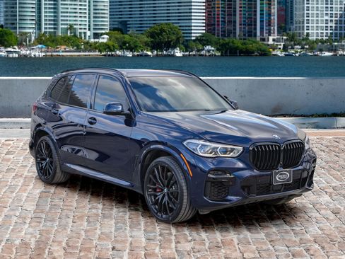 Used 2023 BMW X5 M50i w/ Executive Package image 3
