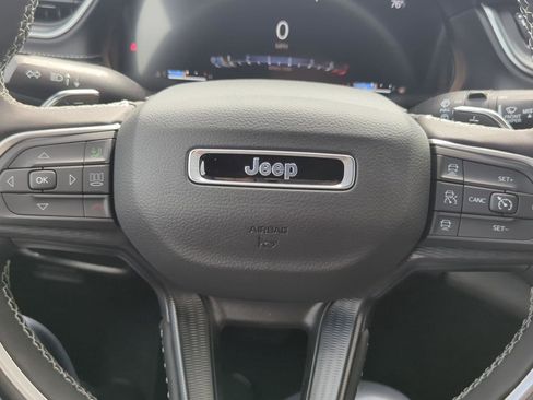 New 2025 Jeep Grand Cherokee L Altitude image 16