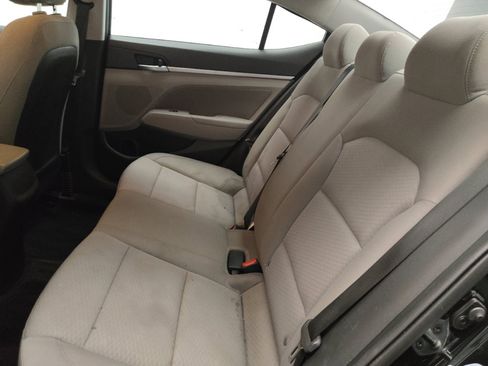 Used 2020 Hyundai Elantra SEL FWD image 18